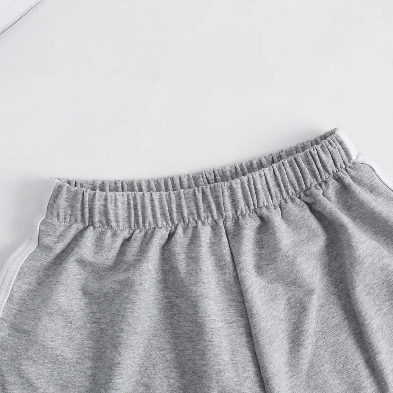 Striped Sports Shorts for Women, Simple Loose Shorts, Casual Slimming Short for Ladies, High Waisted, Monochrome, Summer Fashion