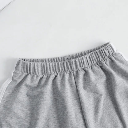 Striped Sports Shorts for Women, Simple Loose Shorts, Casual Slimming Short for Ladies, High Waisted, Monochrome, Summer Fashion
