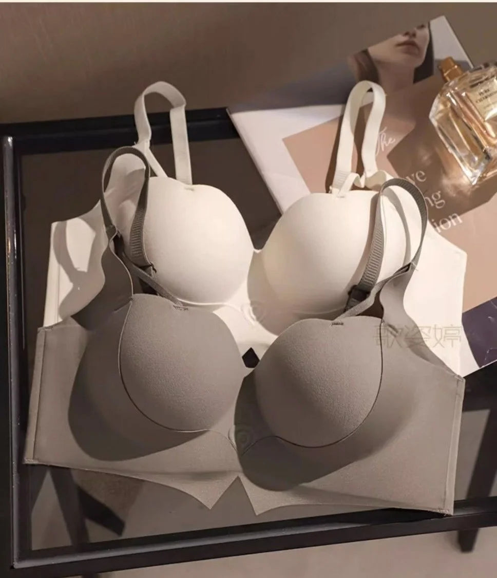 Women's Bra Lifting Non-marking Gathering Show Large Half Cups to Collect Side Breasts to Prevent Sagging Non-steel Ring Bra