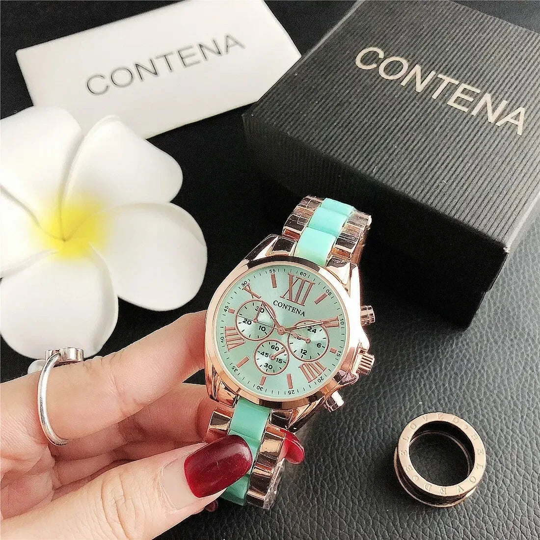 The New Watch Is Made of Ceramic Macaron Adhesive Alloy and Geneva Three Eyed Six Needle Decorative Women's Fashion Quartz