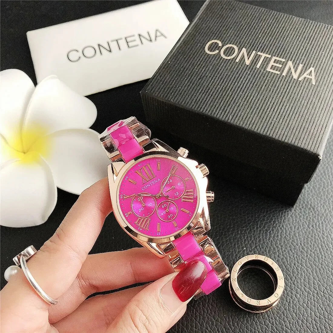 The New Watch Is Made of Ceramic Macaron Adhesive Alloy and Geneva Three Eyed Six Needle Decorative Women's Fashion Quartz